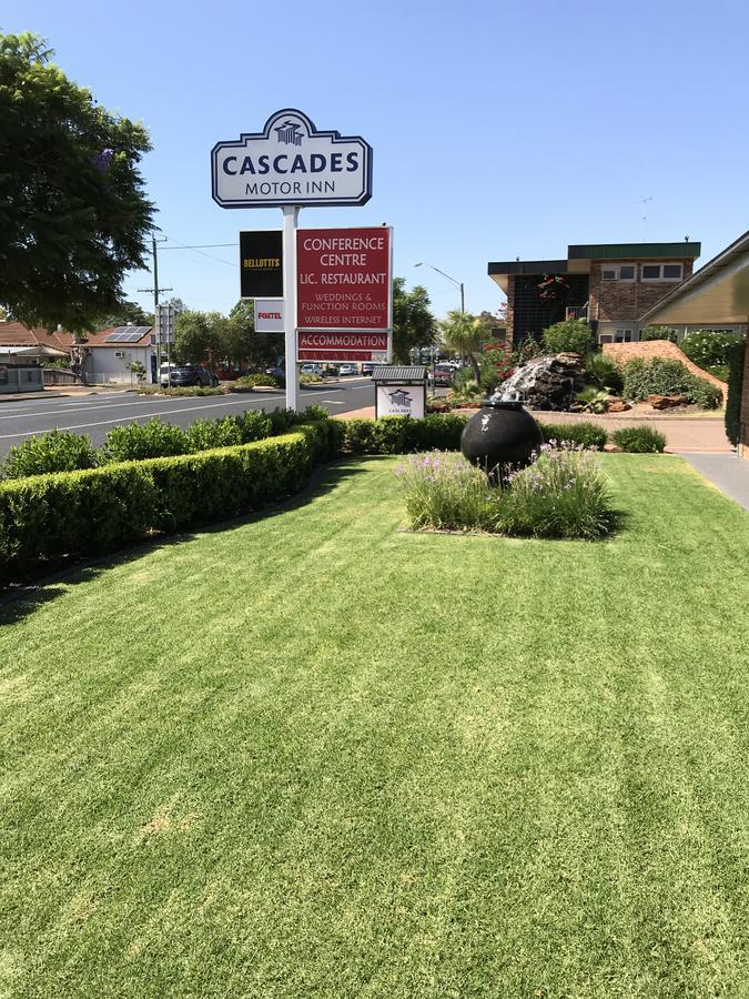 Cascades Motor Motel 3*